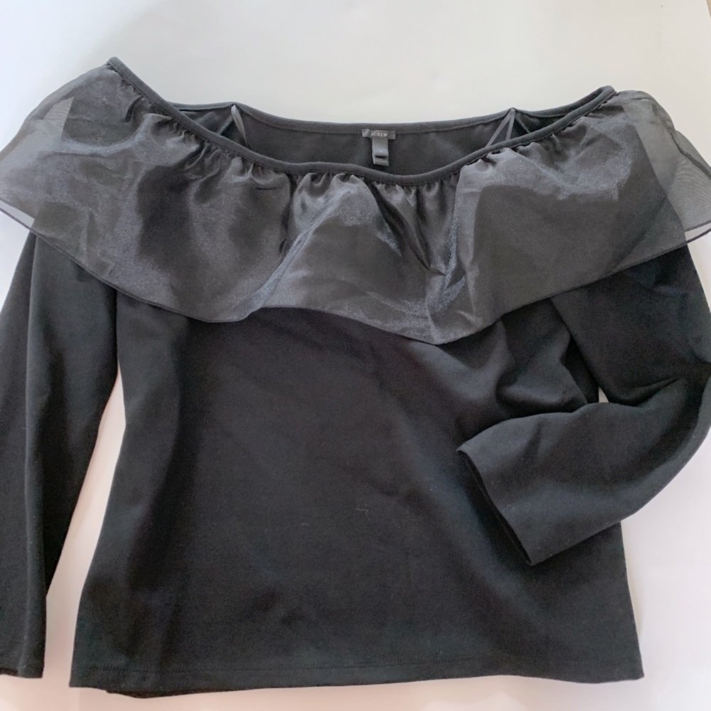 Jcrew stretch ponte off shoulder top with organza ruffle detail. Size large.